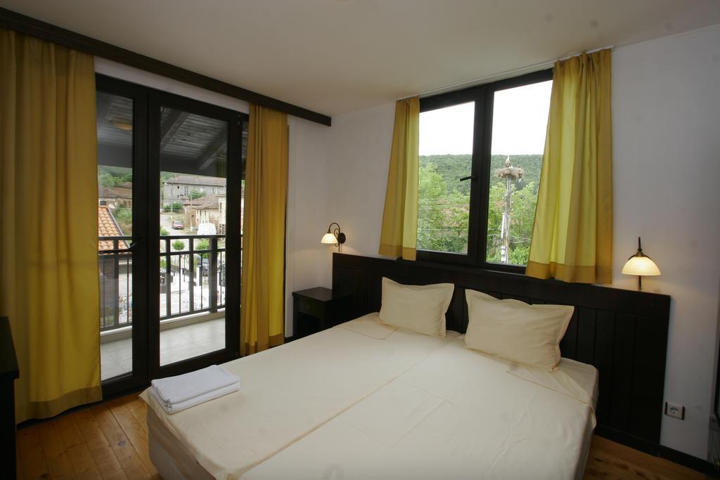 Guest House Bukor Shtepi Mandrica Ngoại thất bức ảnh