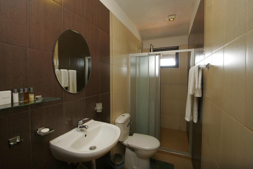 Guest House Bukor Shtepi Mandrica Ngoại thất bức ảnh