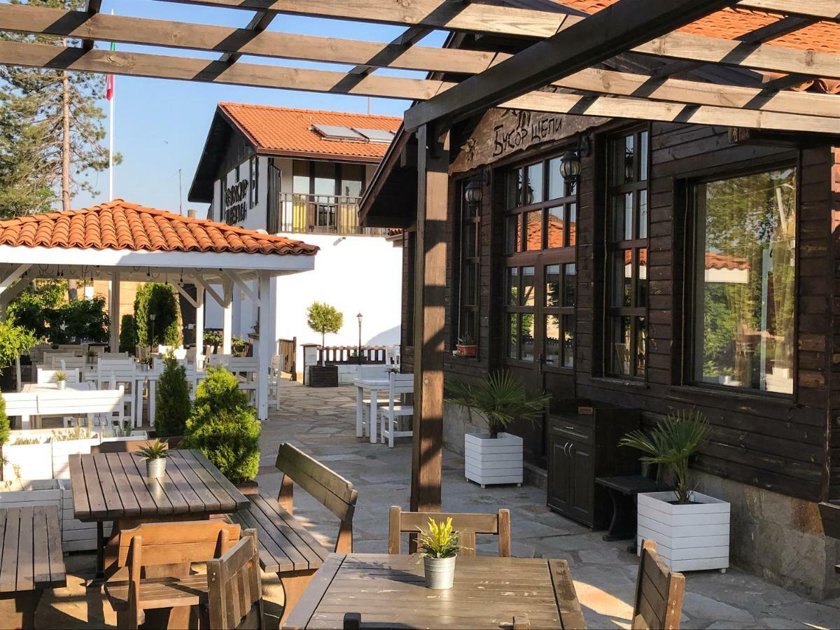 Guest House Bukor Shtepi Mandrica Ngoại thất bức ảnh