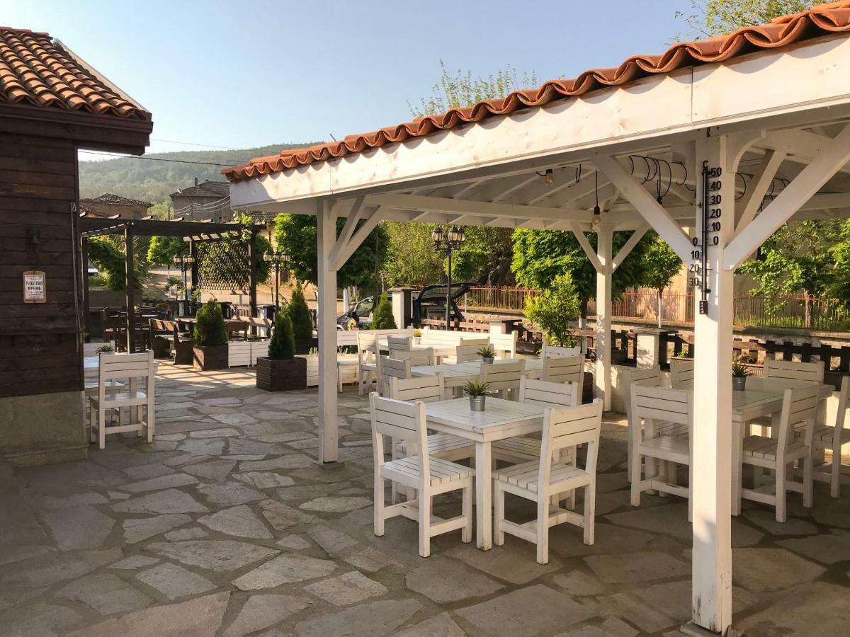 Guest House Bukor Shtepi Mandrica Ngoại thất bức ảnh