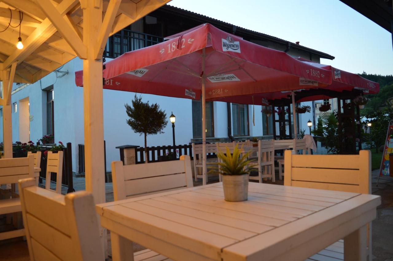 Guest House Bukor Shtepi Mandrica Ngoại thất bức ảnh
