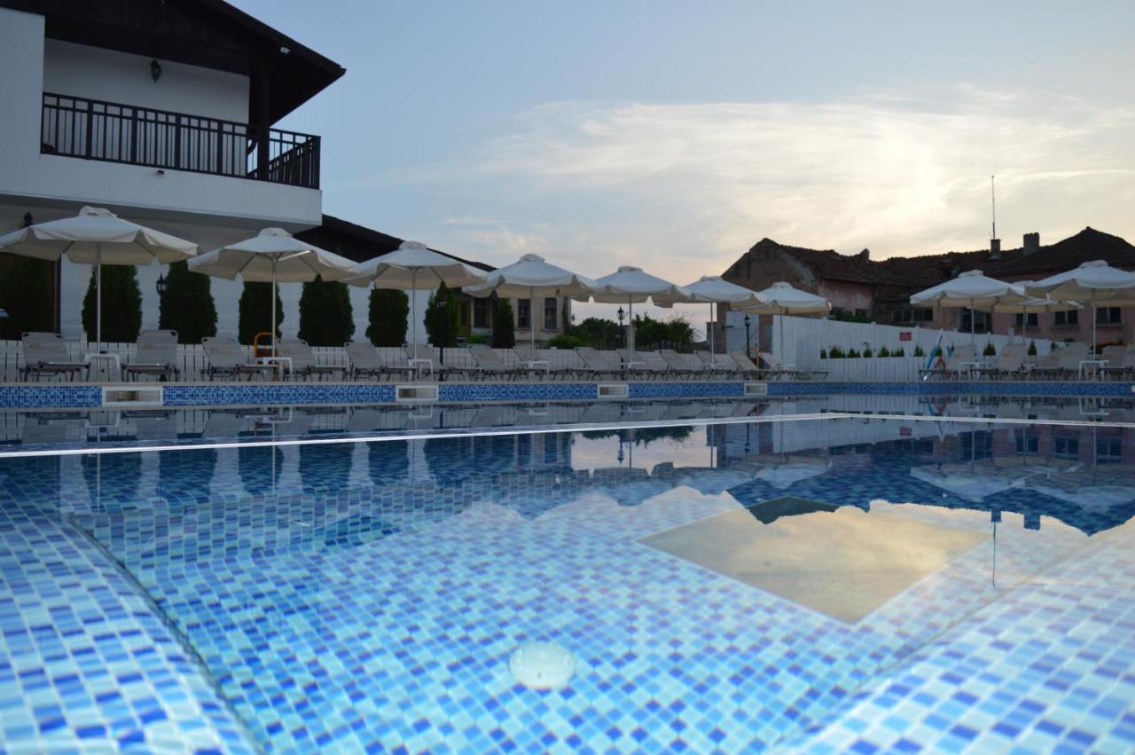 Guest House Bukor Shtepi Mandrica Ngoại thất bức ảnh